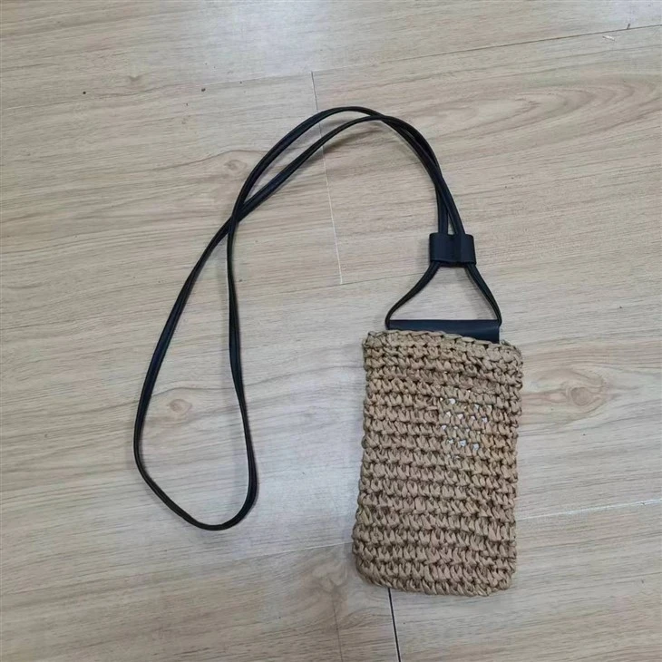 Kahverengi Coloe Kadın Hasır Telefon Çantası