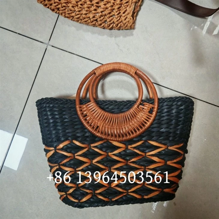 Mısır kabuğu el yapımı alışveriş çantaları
