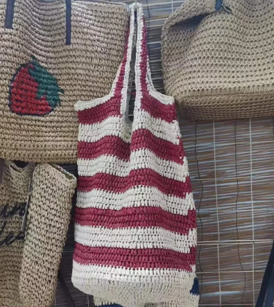 Kırmızı Şerit Tığ El Yapımı Kağıt Hasır Alışveriş Çantası