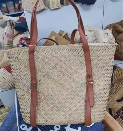 Long Pu, saman şık çantayı işler